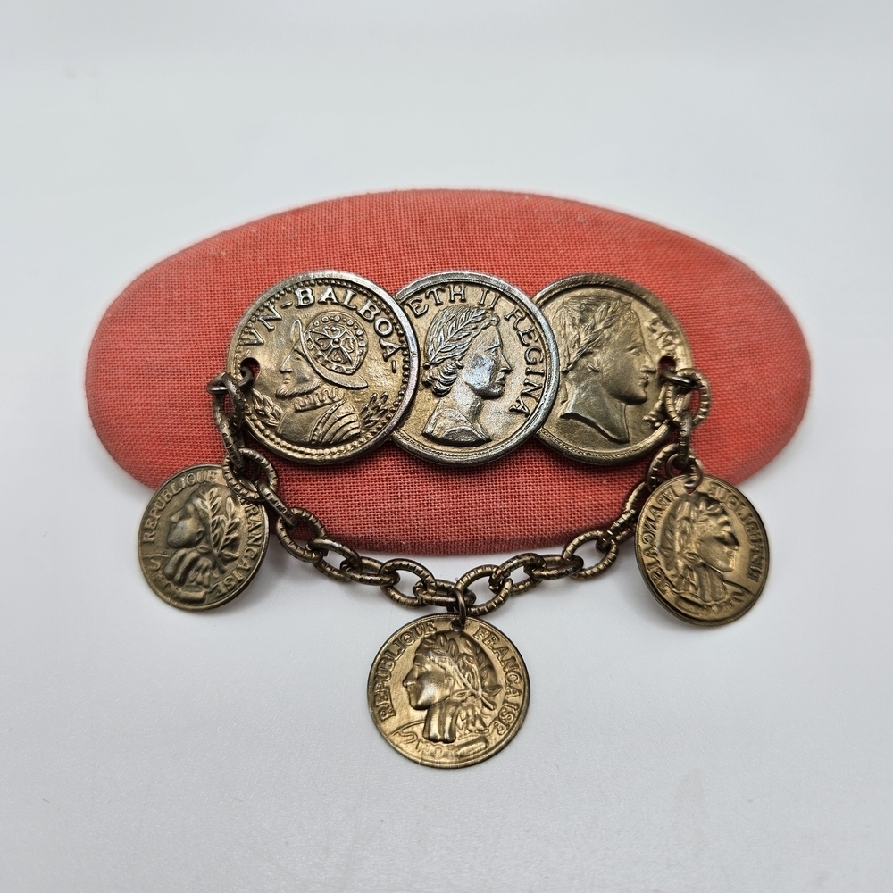VINTAGE Gold Tone Coin Dangle Chain Pink Oval Hair Barrette Clip